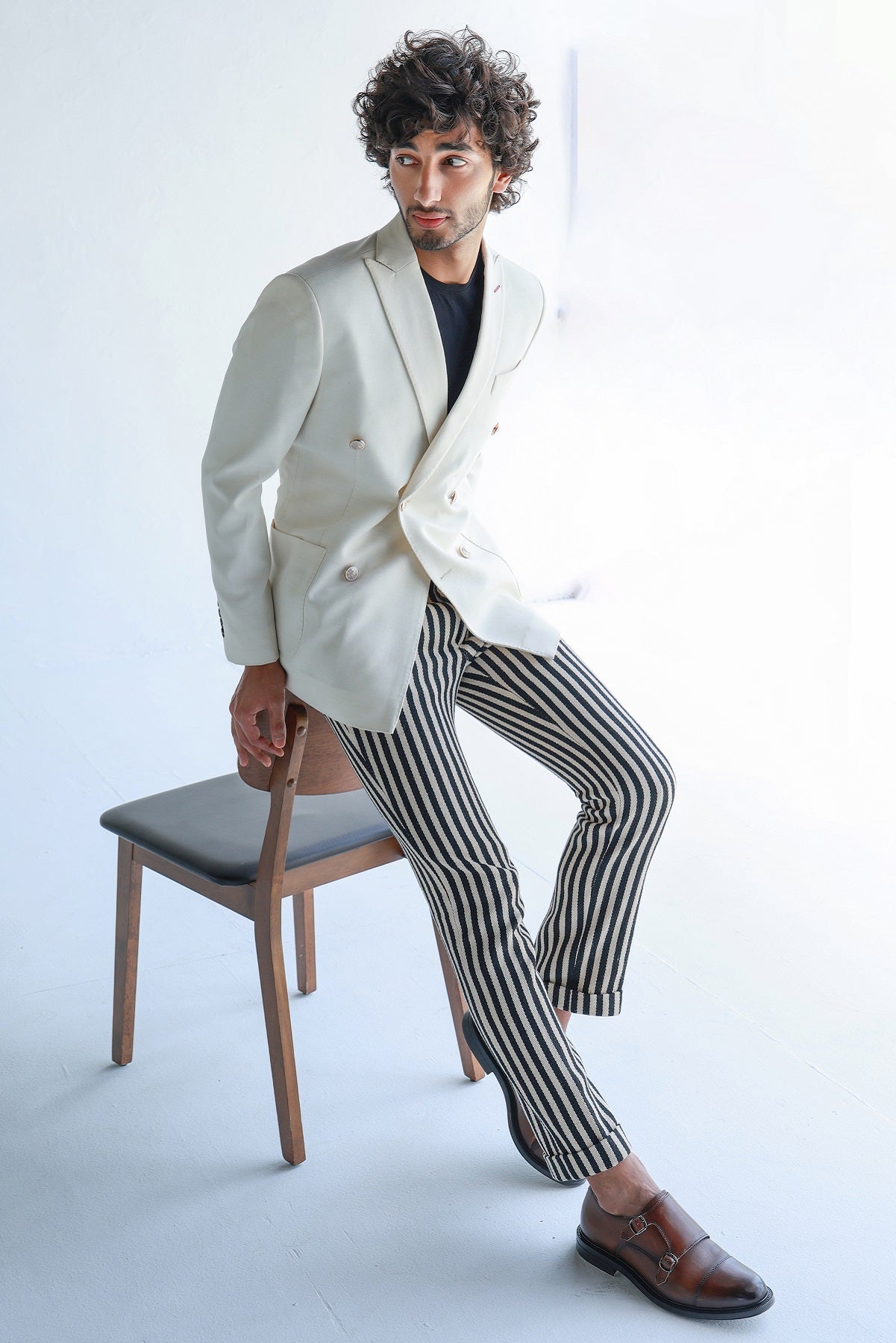 OFF WHITE DOUBLE BREASTED JKT.WITH PANTS