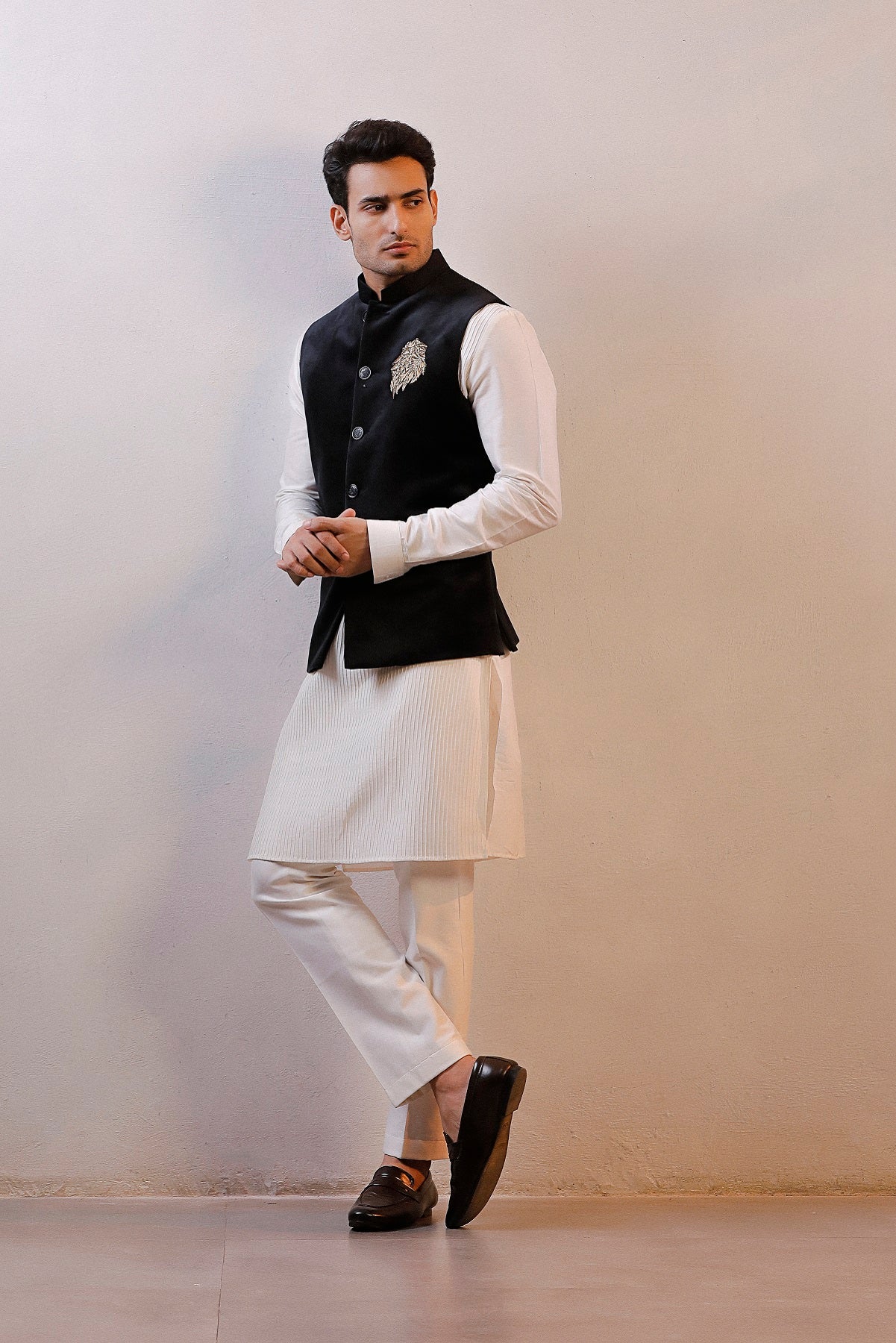BLACK VELVET JACKET IVORY KURTA SET