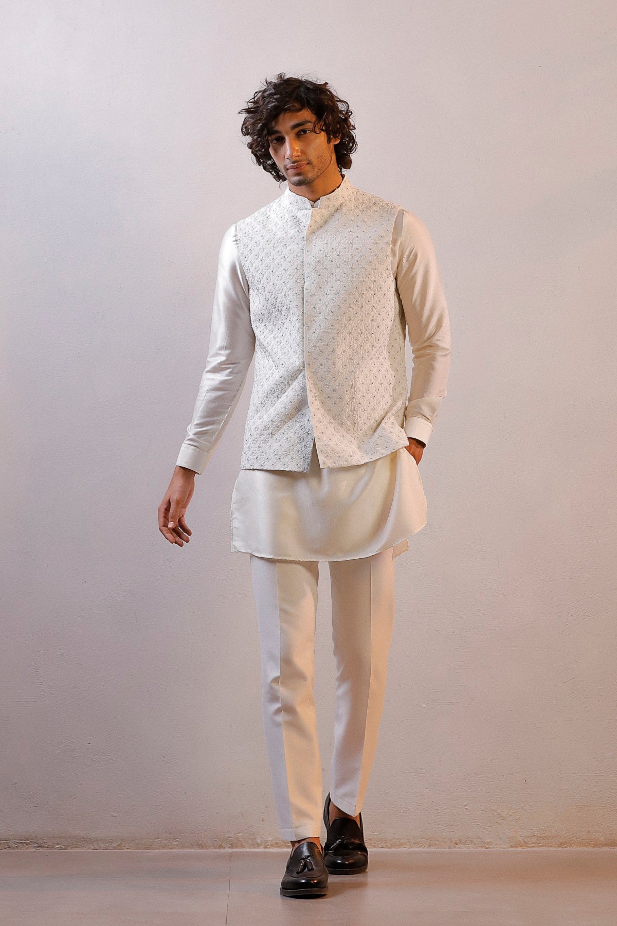 WHITE HAND EMBORIDERED NEHRU JACKET KURTA SET