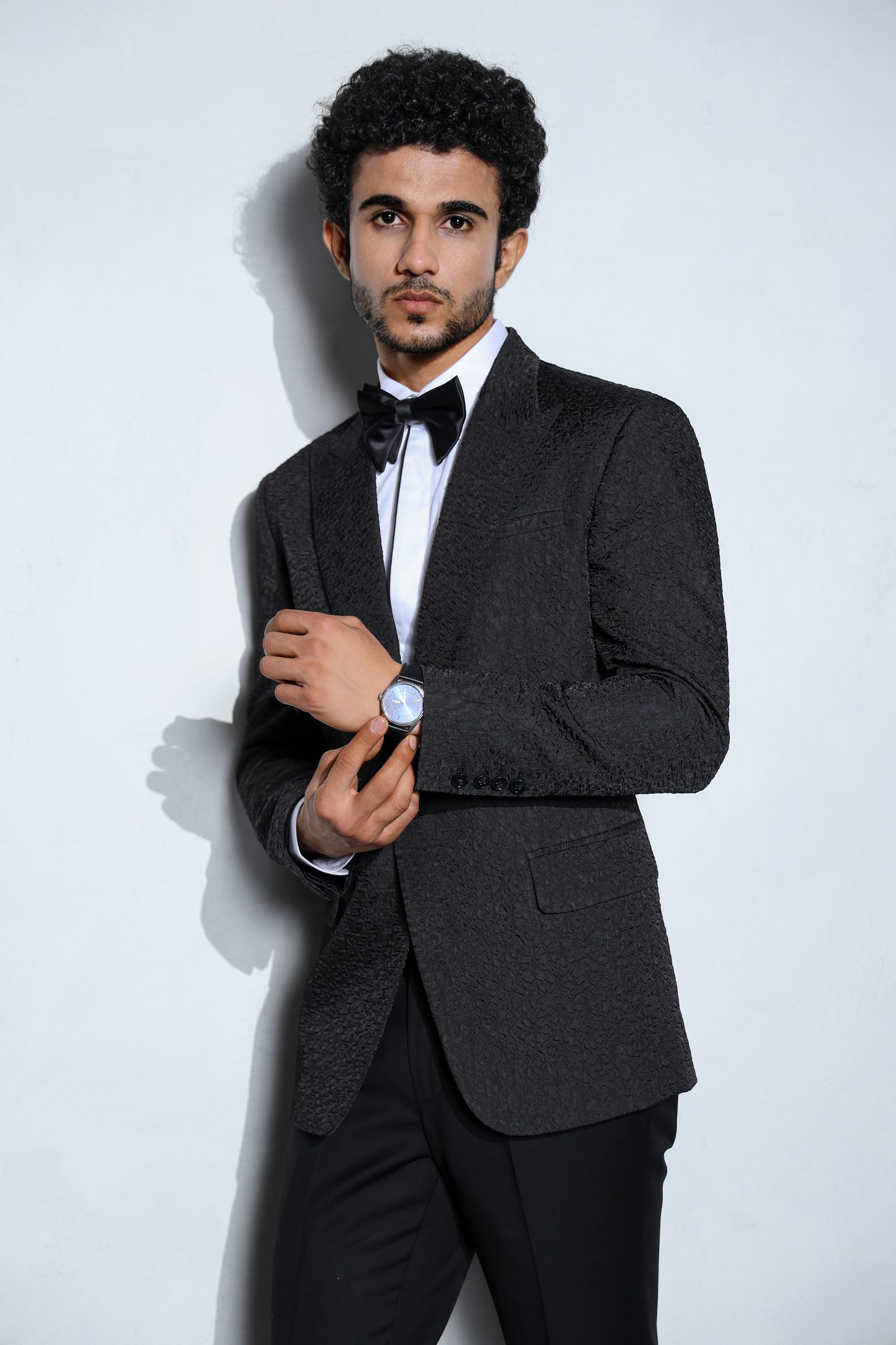 BLACK JAQUARD TUXEDO