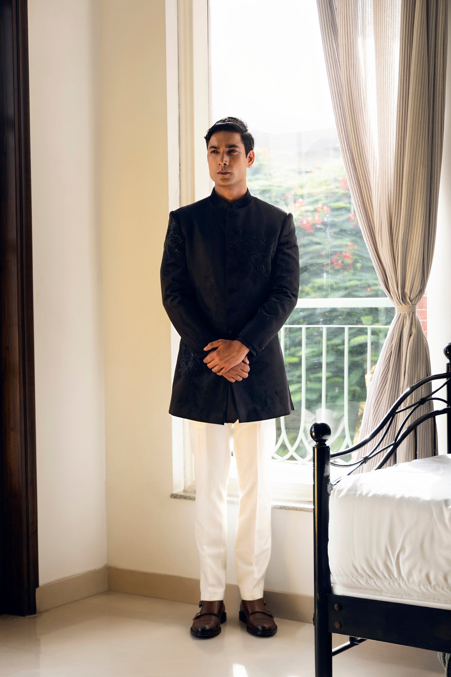 BLACK VELVET GLASS EMBROIDERY INDOWESTERN