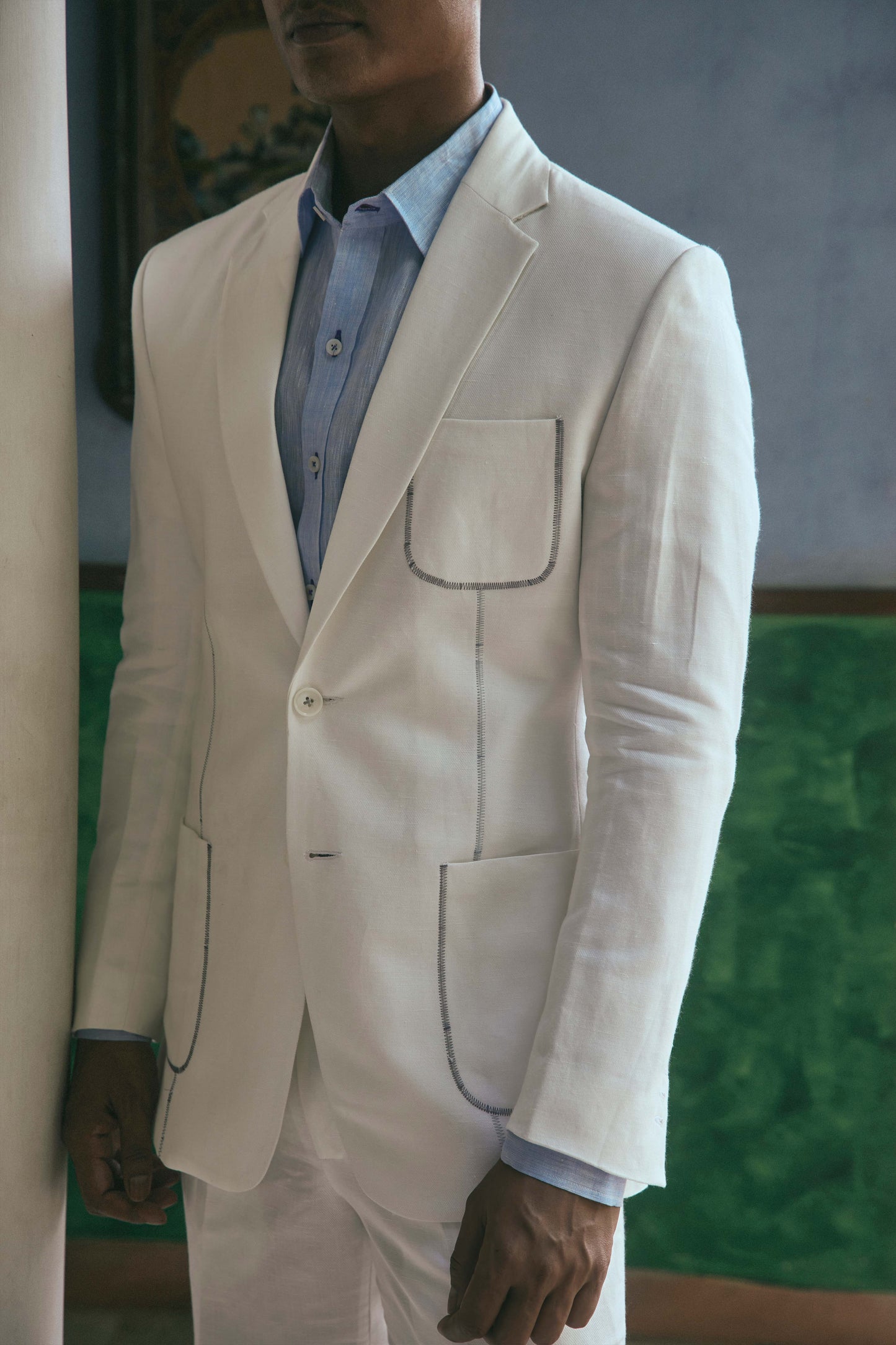 CASUAL WHITE LINEN SUIT