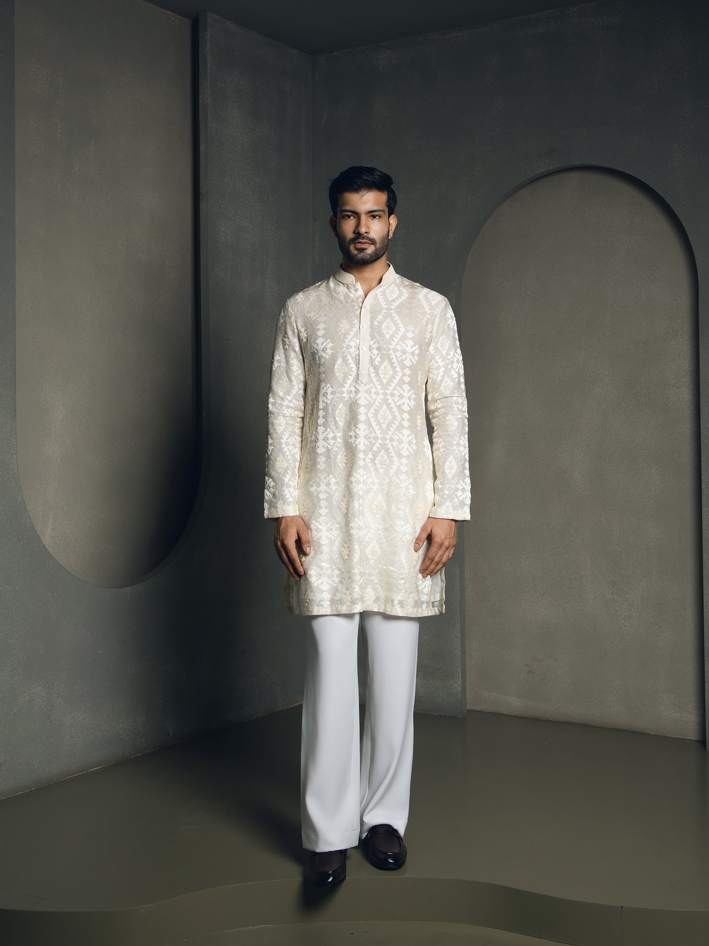 IVORY JACQUARD BEADED EMBROIDERY KURTA PANT SET