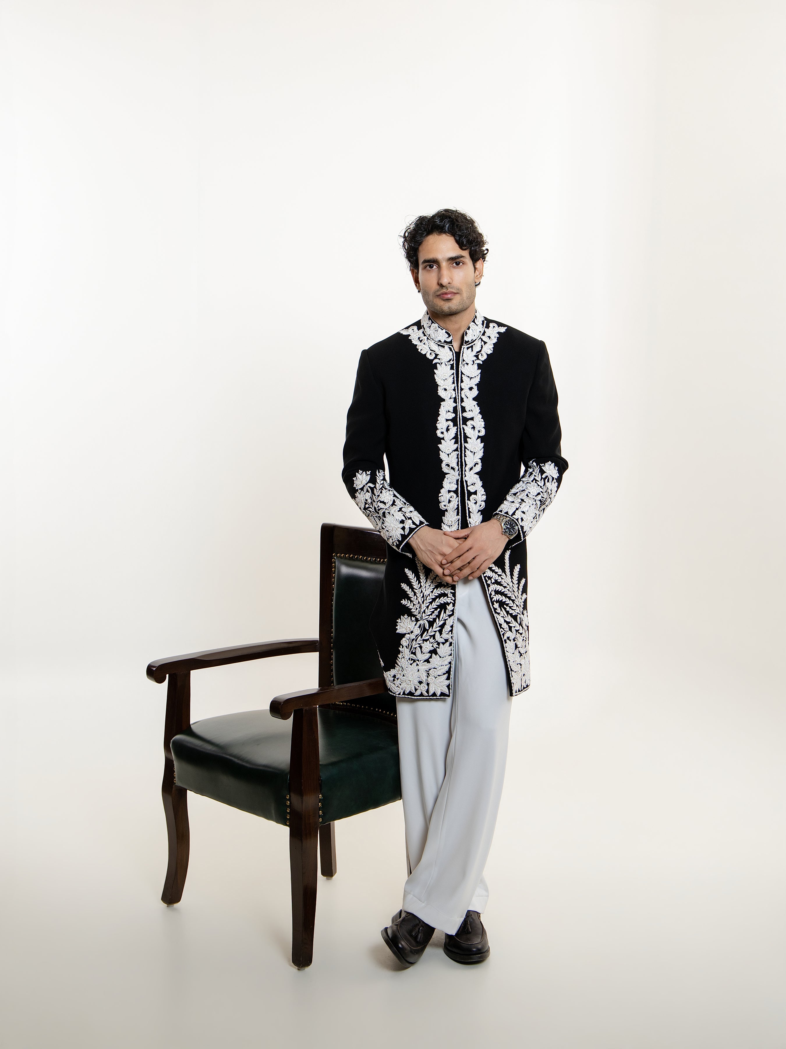 GLASS CUT EMBROIDERY WITH SILK THREAD WORKINDO WESTERN SET