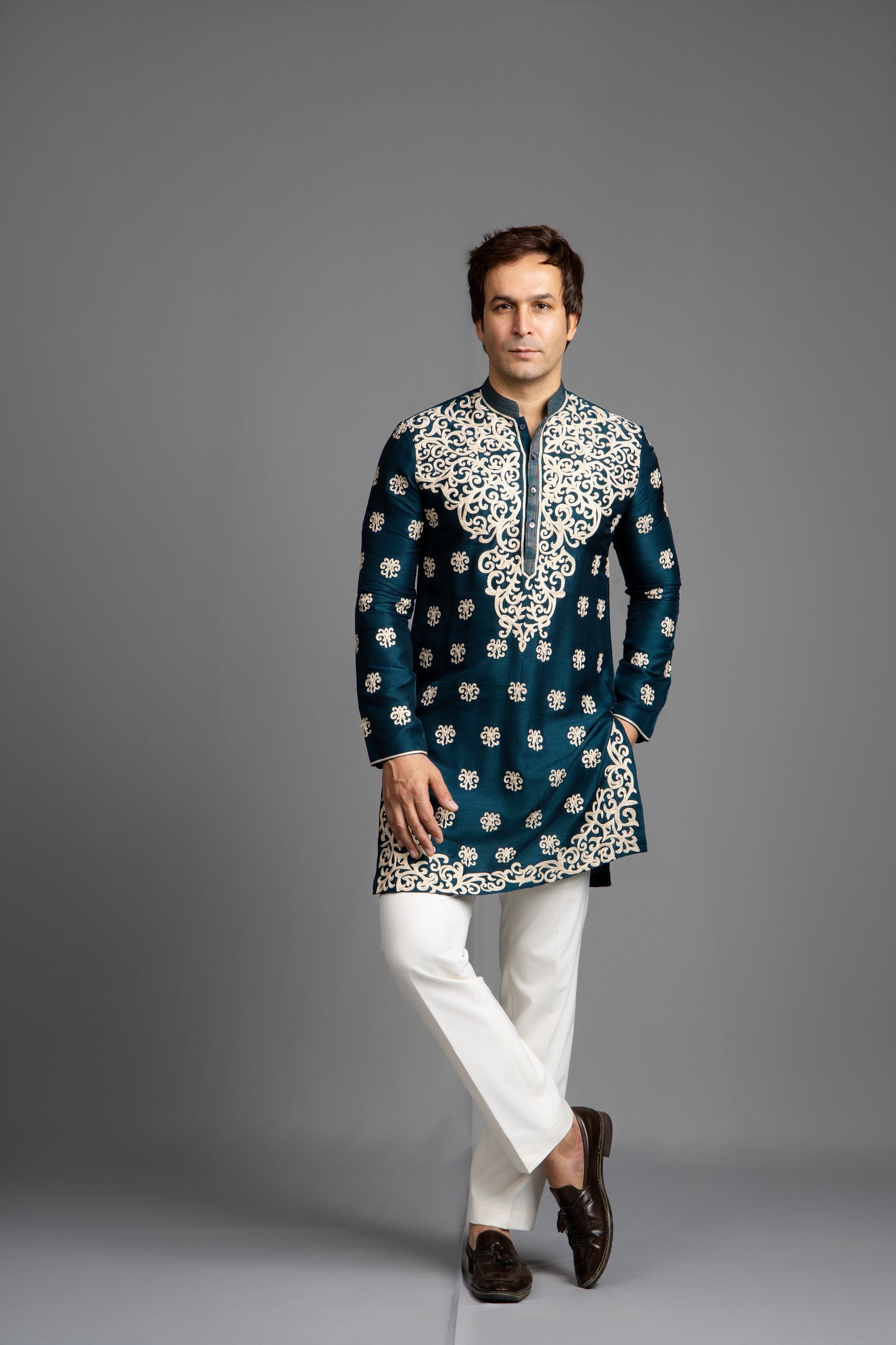 PEACOCK GREEN THREAD EMBROIDERY KURTA  SET