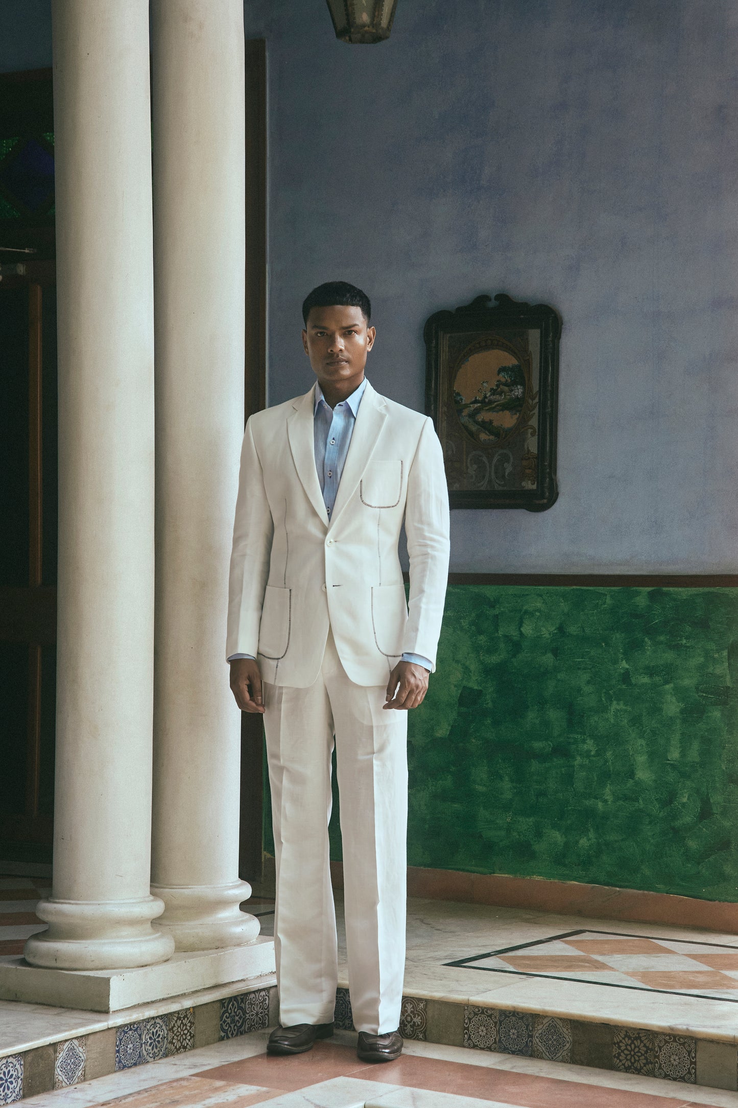 CASUAL WHITE LINEN SUIT