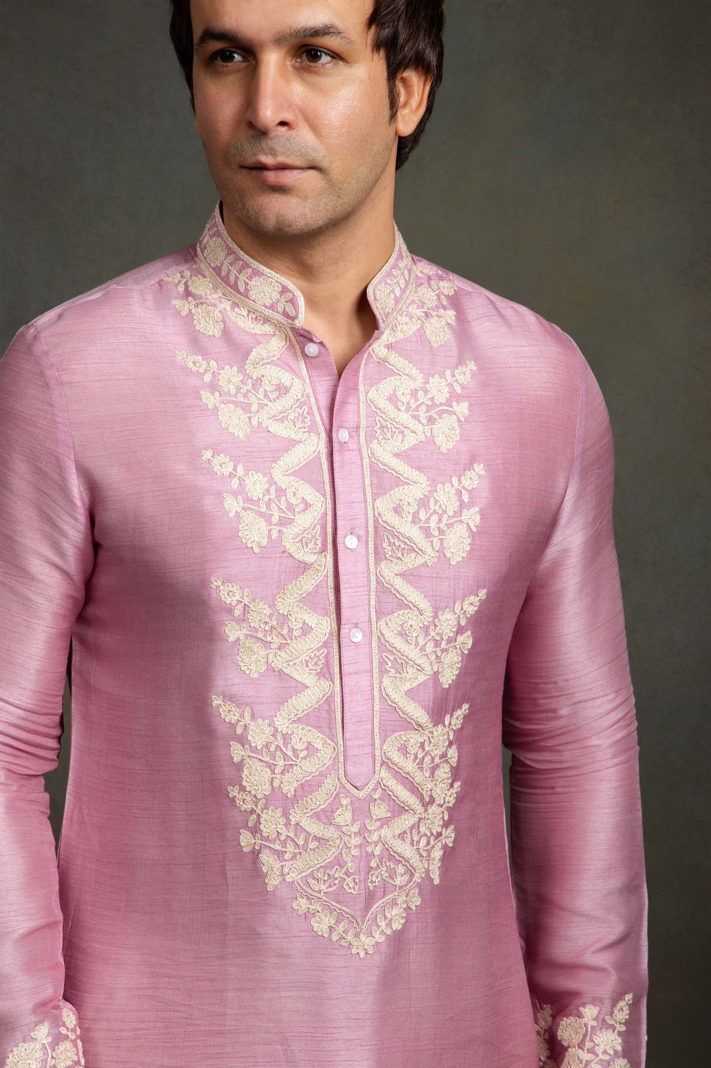 GOLDEN THREAD EMBROIDERY AND OFF WHITE PANT