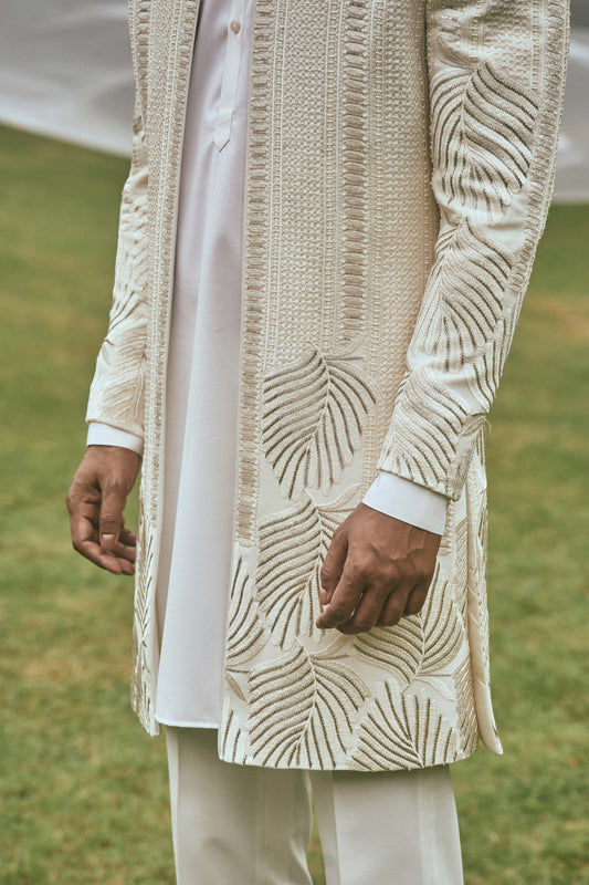 IVORY THREAD EMBROIDERY WITH GLASS CUT OPEN INDOWESTERN